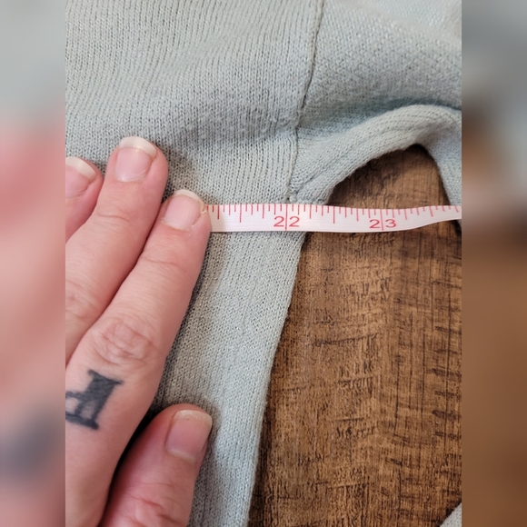 FREE W BUNDLE Cupio high low sweater - Picture 6 of 8